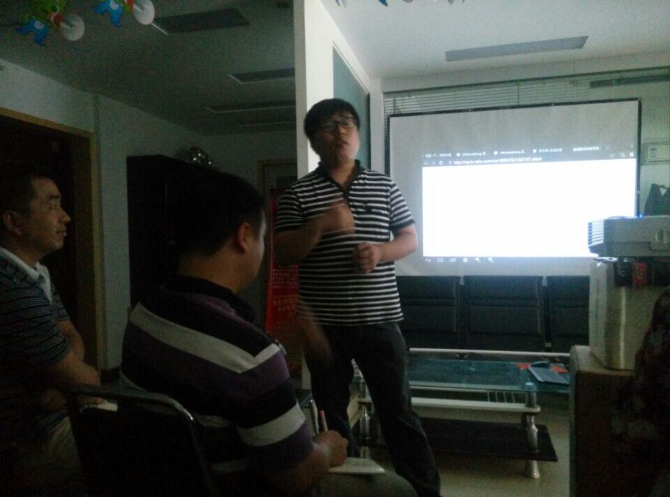 培訓(xùn)現(xiàn)場(chǎng) 培訓(xùn)現(xiàn)場(chǎng)