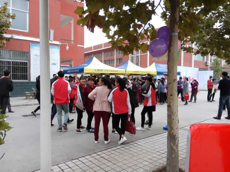 溫縣職教中心圓愛(ài)中國(guó)夢(mèng)相伴成長(zhǎng)會(huì)前準(zhǔn)備 溫縣職教中心圓愛(ài)中國(guó)夢(mèng)相伴成長(zhǎng)會(huì)前準(zhǔn)備